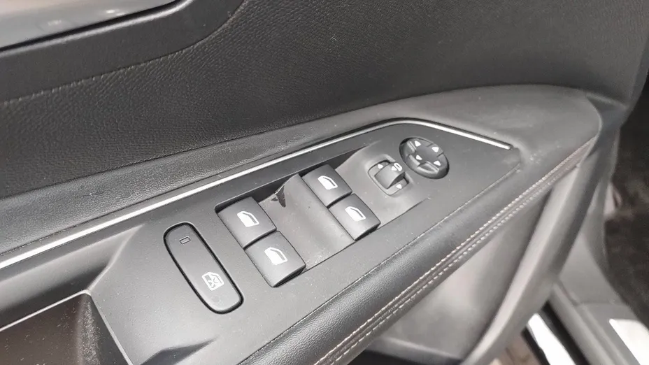 PEUGEOT 3008 3008 1.2 PureTech GT S&S EAT8