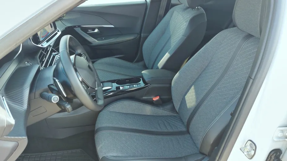 PEUGEOT 2008 2008 1.2 PureTech Allure S&S EAT8