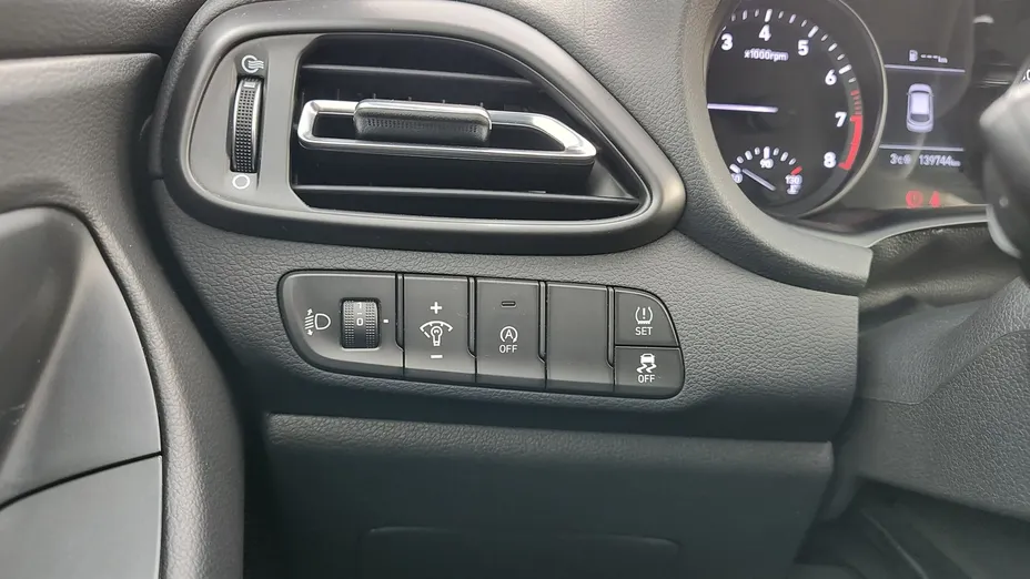 HYUNDAI i30 i30 1.5 DPI Comfort