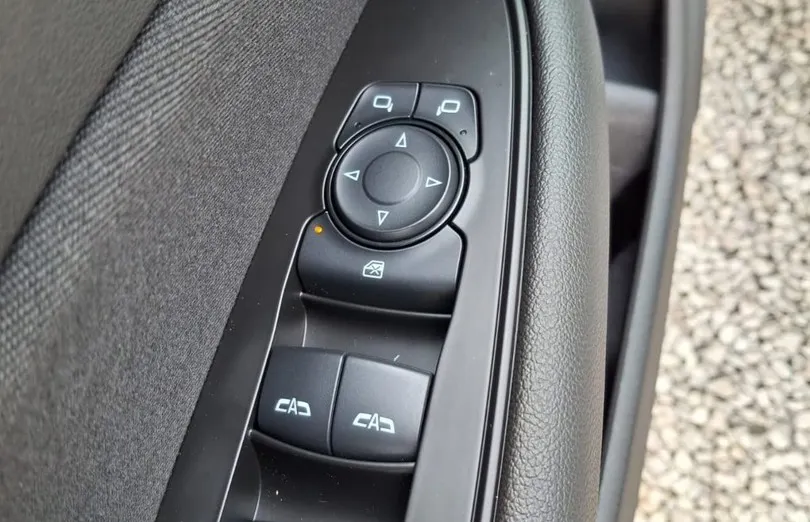 OPEL Insignia -