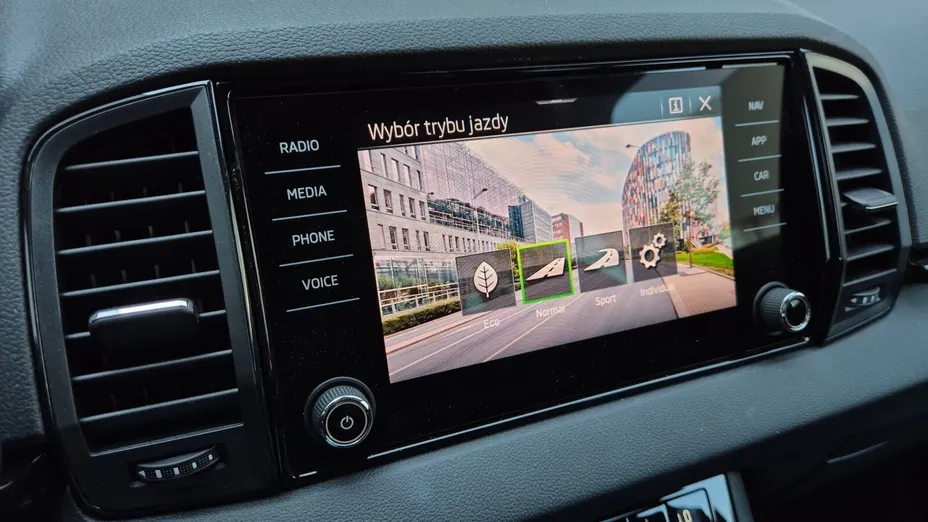 SKODA Karoq Karoq 1.5 TSI ACT Sportline DSG