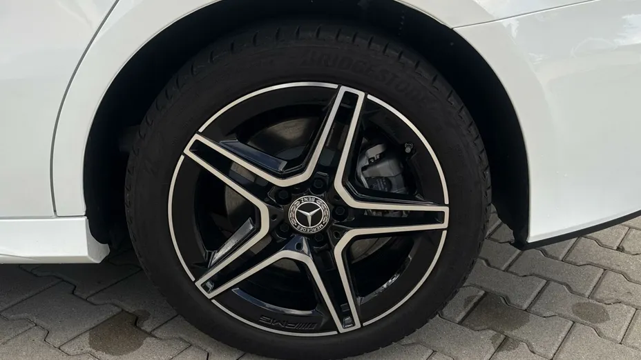 MERCEDES-BENZ A Klasa A 250 e PHEV AMG Line 8G-DCT