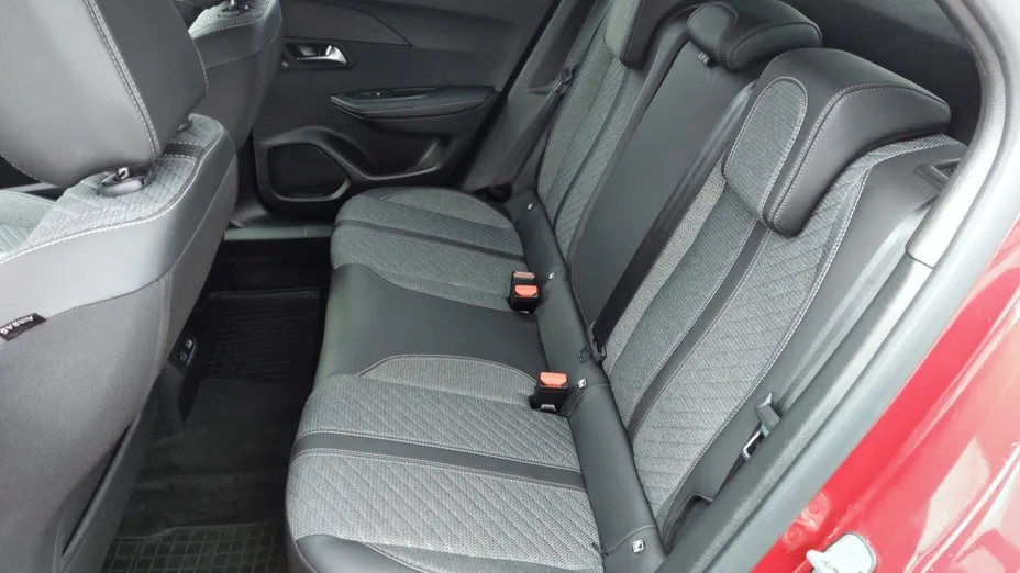 PEUGEOT 2008 2008 1.2 PureTech Allure S&S EAT8