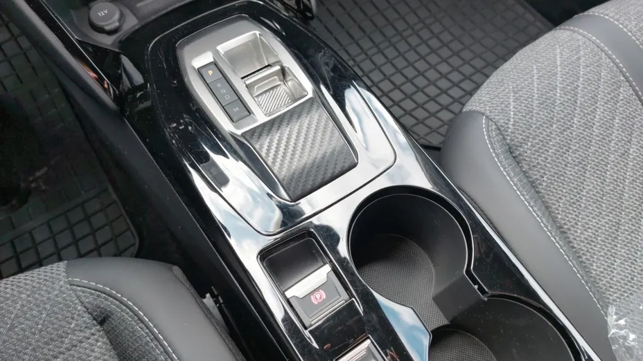 PEUGEOT 2008 2008 1.2 PureTech Allure S&S EAT8