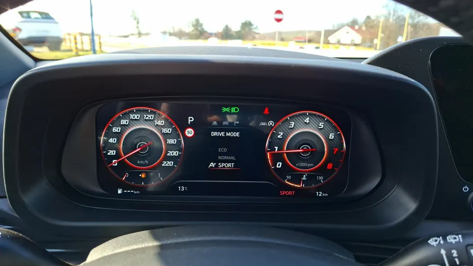 HYUNDAI i20 i20 1.0 T-GDi Modern Black DCT