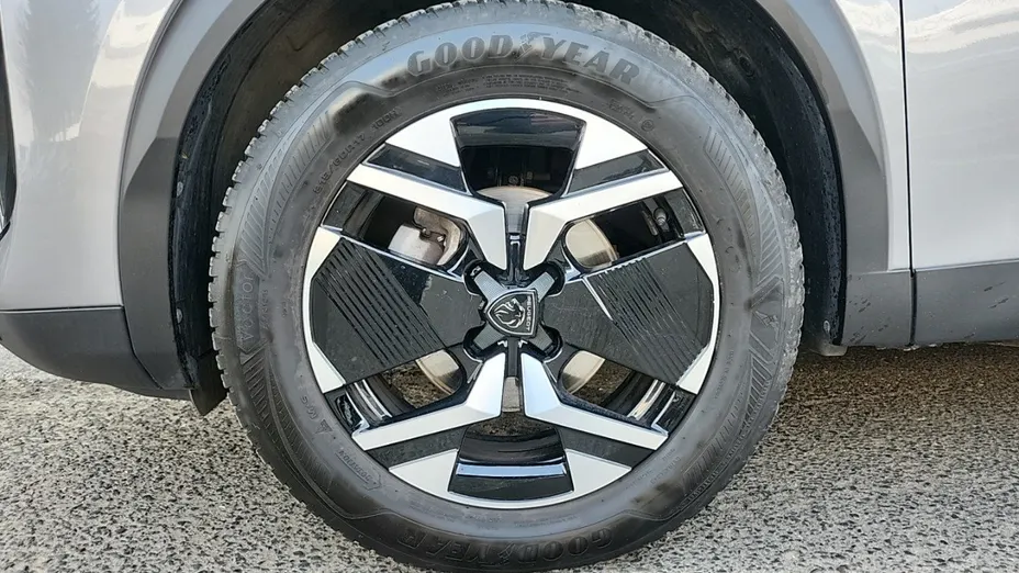 PEUGEOT 2008 2008 1.2 PureTech Allure S&S EAT8