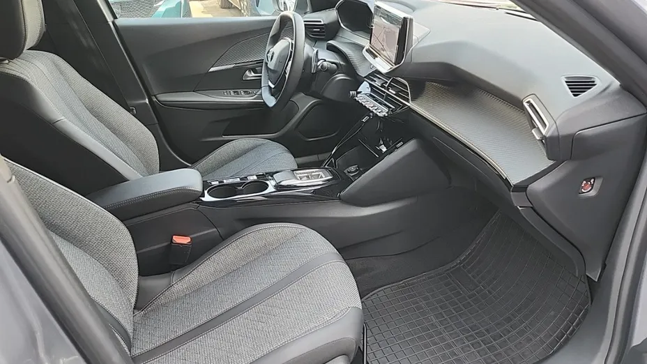 PEUGEOT 2008 2008 1.2 PureTech Allure S&S EAT8