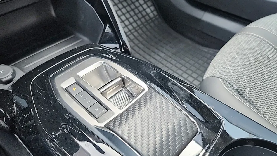 PEUGEOT 2008 2008 1.2 PureTech Allure S&S EAT8