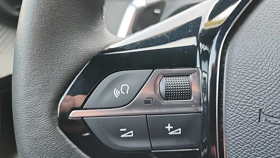 PEUGEOT 2008 2008 1.2 PureTech Allure S&S EAT8