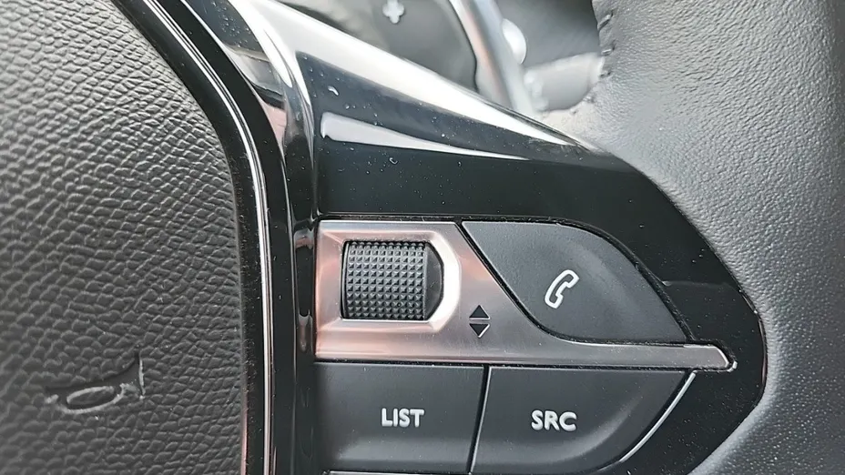 PEUGEOT 2008 2008 1.2 PureTech Allure S&S EAT8