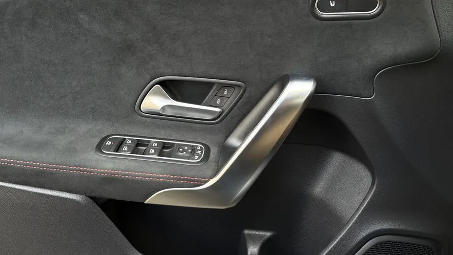 MERCEDES-BENZ A Klasa A 200 AMG Line 7G-DCT