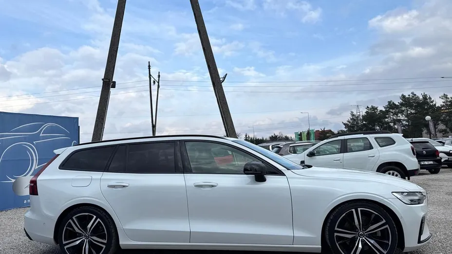 VOLVO V60 -