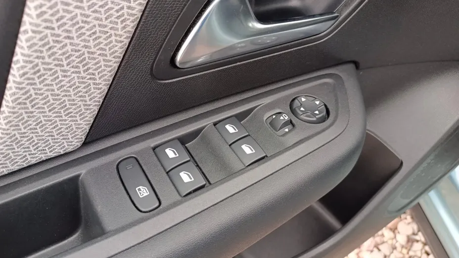 CITROEN C4 C4 1.2 PureTech Max S&S EAT8