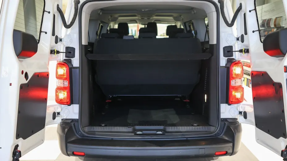 TOYOTA Proace Proace Kombi 2.0 D-4D Long 2,8t