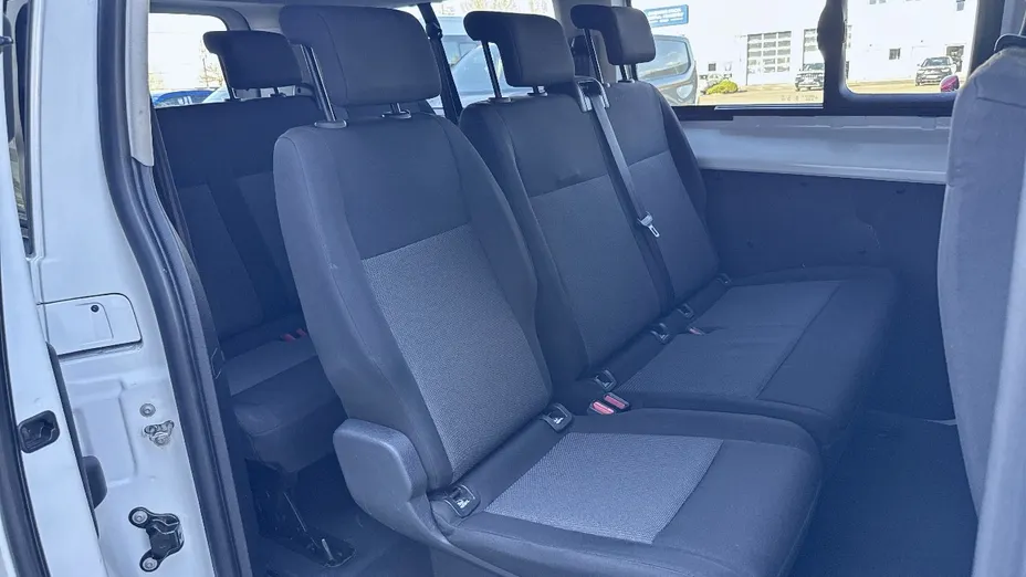 TOYOTA Proace Proace Kombi 2.0 D-4D Medium 2,8t