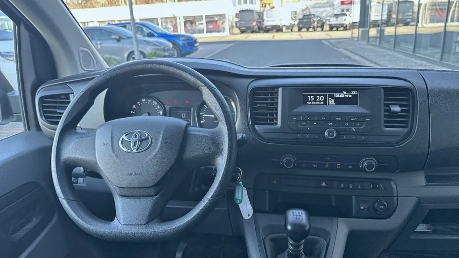 TOYOTA Proace Proace Kombi 2.0 D-4D Medium 2,8t