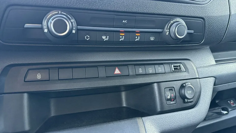 TOYOTA Proace Proace Kombi 2.0 D-4D Medium 2,8t