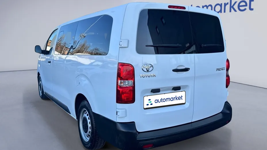 TOYOTA Proace Proace Kombi 2.0 D-4D Medium 2,8t