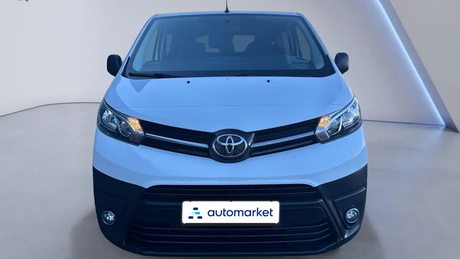 TOYOTA Proace Proace Kombi 2.0 D-4D Medium 2,8t