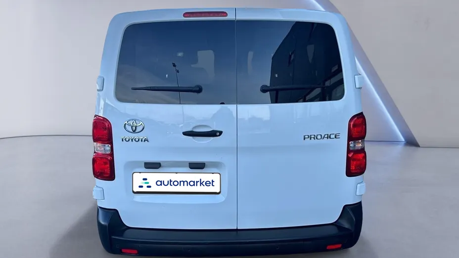 TOYOTA Proace Proace Kombi 2.0 D-4D Medium 2,8t