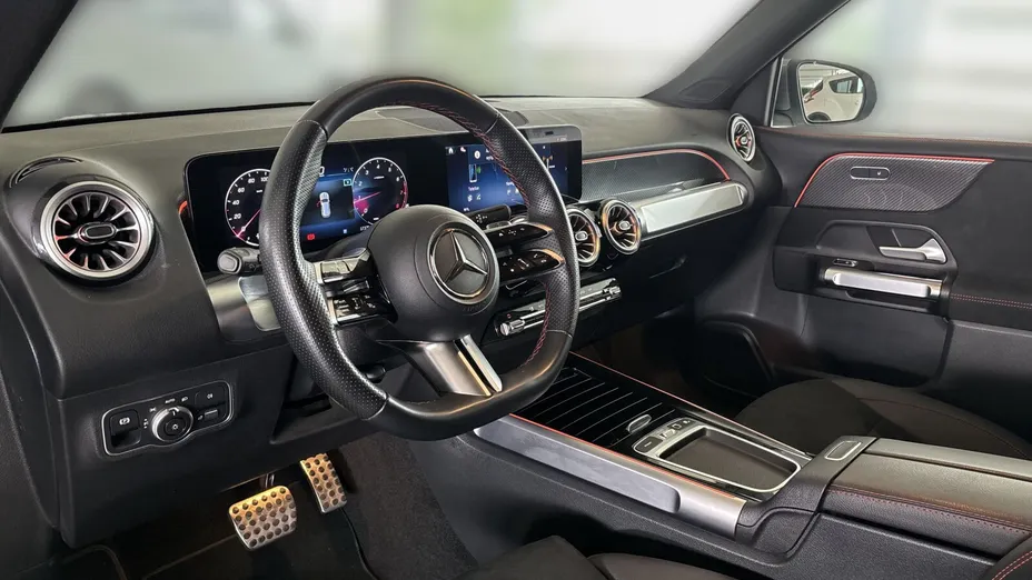 MERCEDES-BENZ GLB GLB 200 mHEV AMG Line 7G-DCT