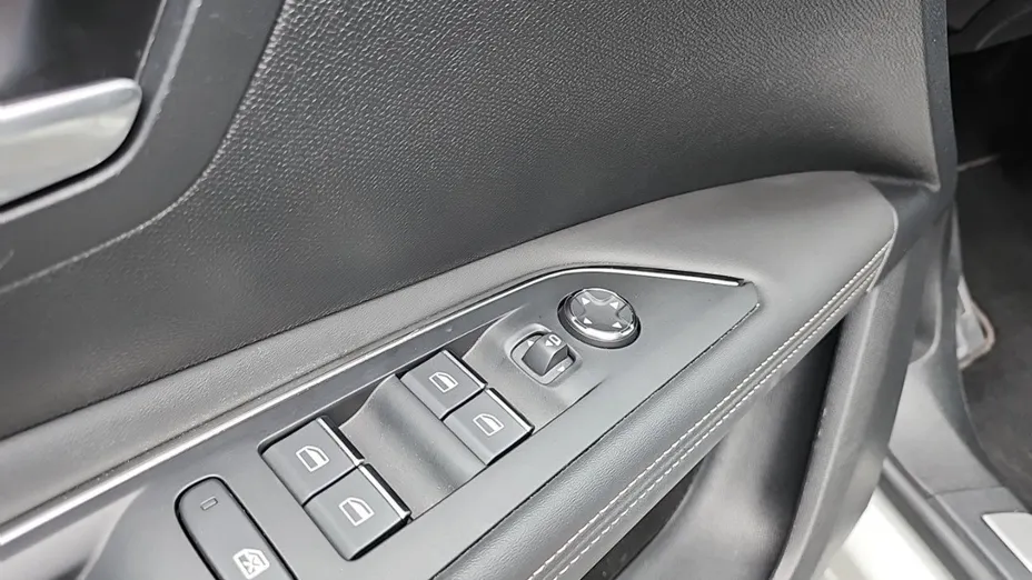 PEUGEOT 3008 3008 1.2 PureTech GT S&S EAT8