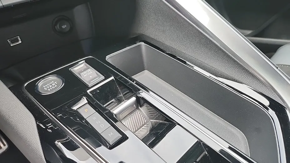 PEUGEOT 3008 3008 1.2 PureTech GT S&S EAT8