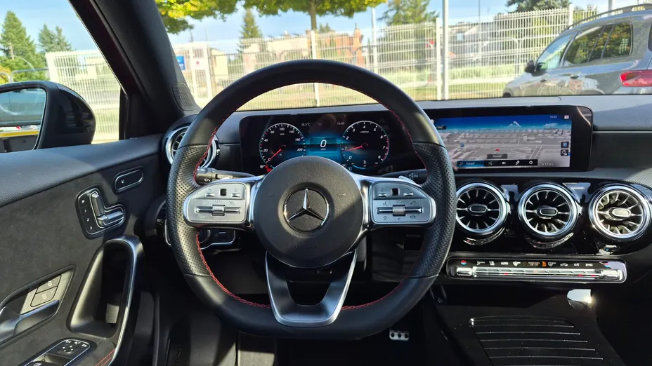 MERCEDES-BENZ A Klasa A 250 4-Matic 7G-DCT