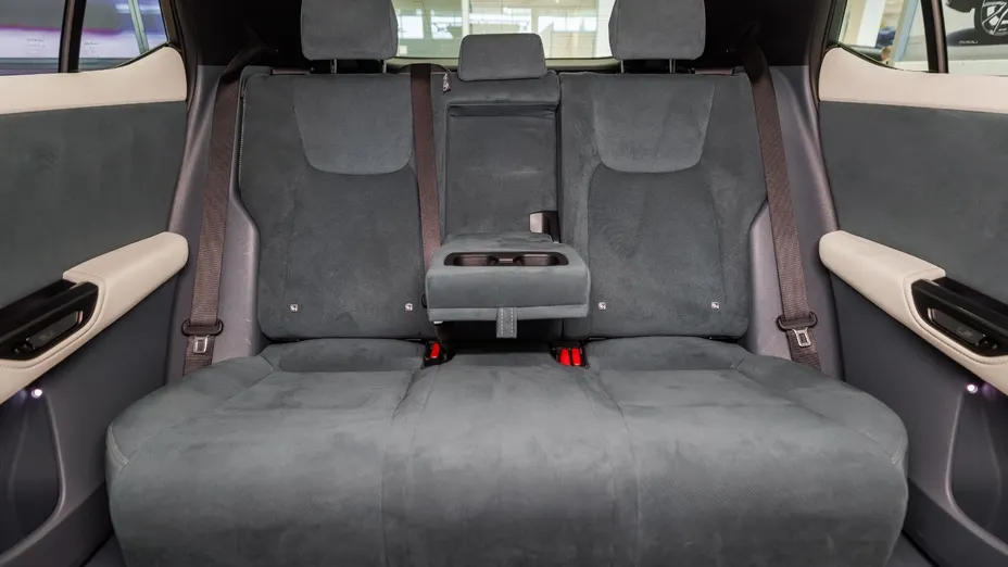 LEXUS RZ RZ 450e Omotenashi DIRECT4