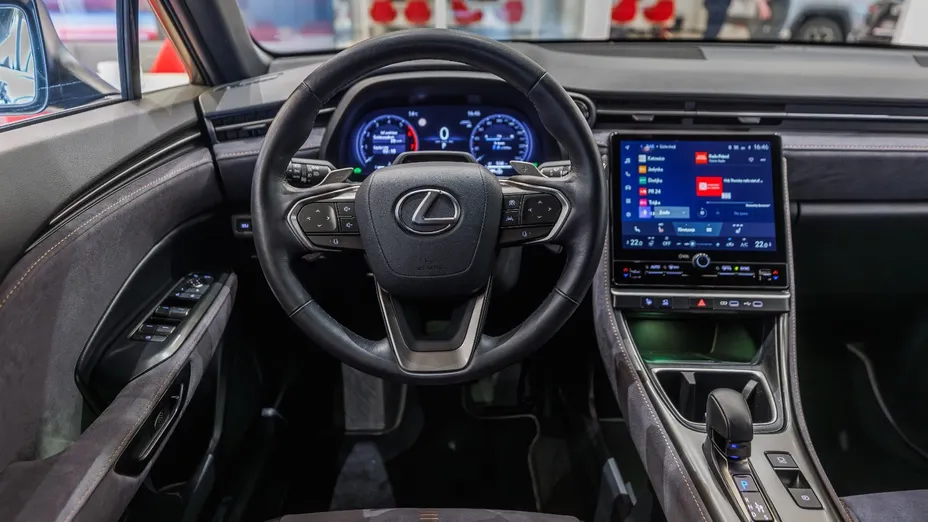 LEXUS LBX LBX 1.5 Hybrid Cool