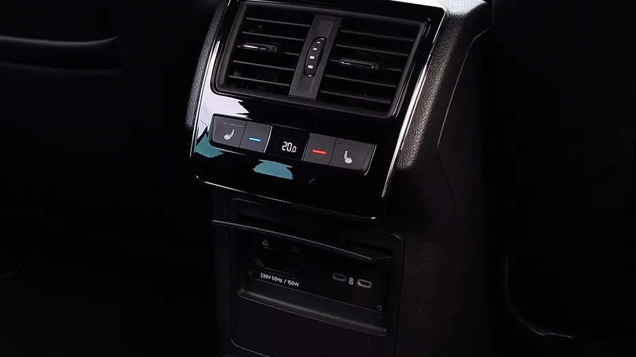 SKODA Superb Superb 2.0 TDI SCR Sportline DSG