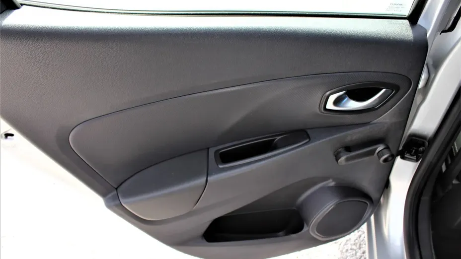 RENAULT Clio -