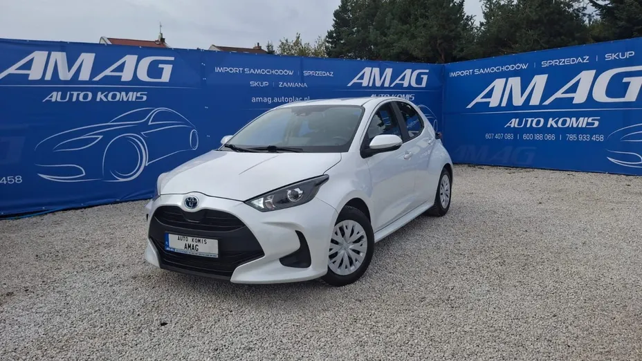 TOYOTA Yaris -