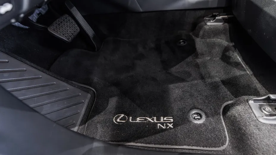 LEXUS NX NX 450h+ Omotenashi AWD