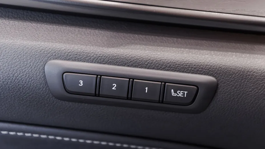 LEXUS NX NX 450h+ Omotenashi AWD