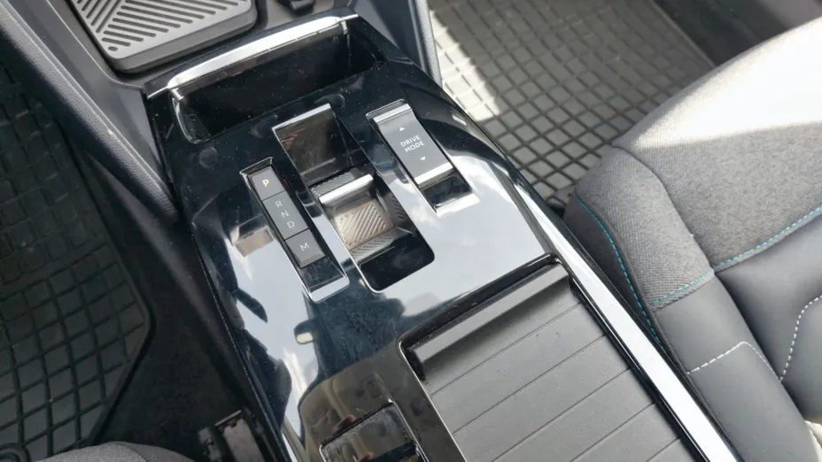 CITROEN C4 C4 1.2 PureTech Max S&S EAT8