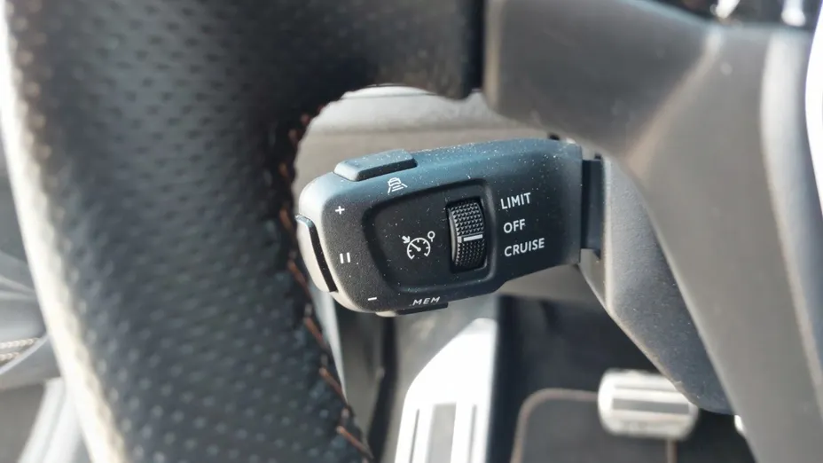 PEUGEOT 5008 5008 1.5 BlueHDi GT S&S EAT8