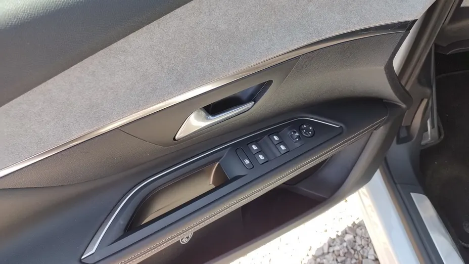 PEUGEOT 5008 5008 1.5 BlueHDi GT S&S EAT8