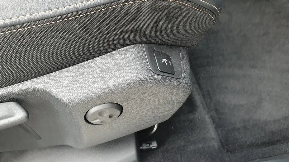 PEUGEOT 3008 3008 1.2 PureTech GT S&S EAT8