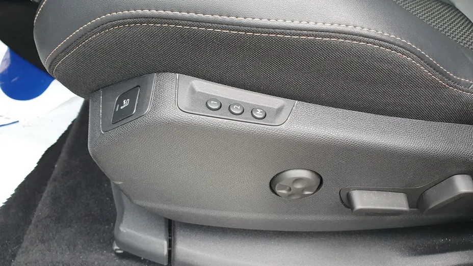 PEUGEOT 3008 3008 1.2 PureTech GT S&S EAT8