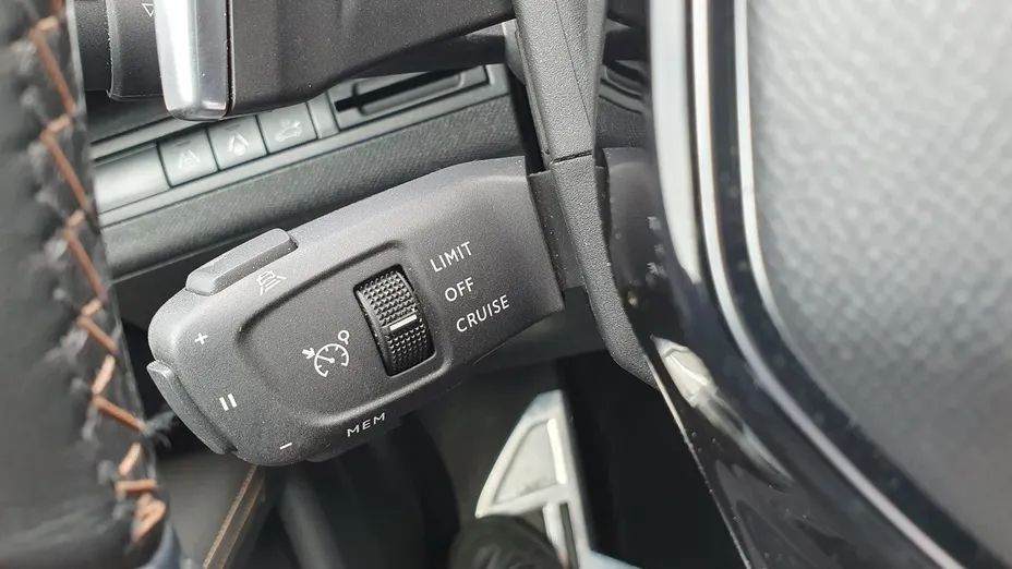 PEUGEOT 3008 3008 1.2 PureTech GT S&S EAT8