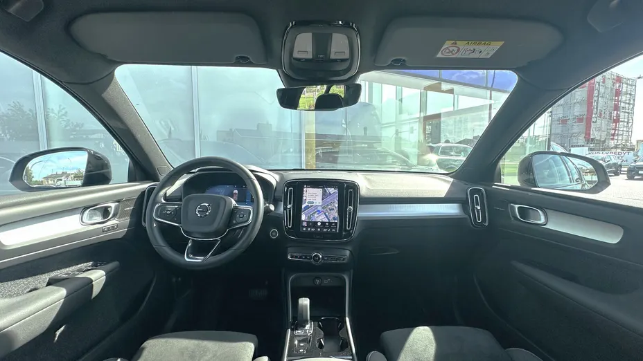 VOLVO XC40 XC40 B3 Plus Dark aut