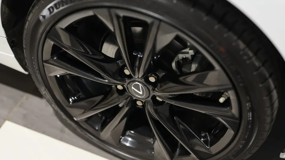 LEXUS ES ES 300h F Sport Design