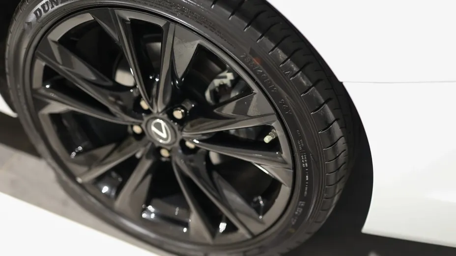 LEXUS ES ES 300h F Sport Design