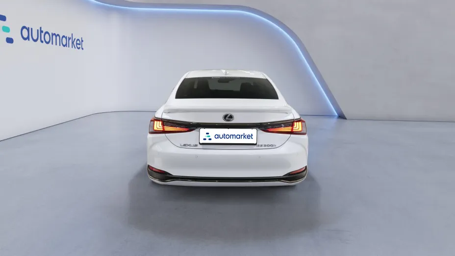 LEXUS ES ES 300h F Sport Design