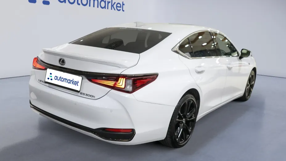 LEXUS ES ES 300h F Sport Design