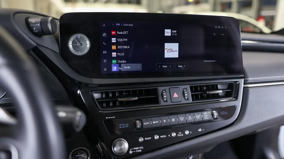 LEXUS ES ES 300h F Sport Design