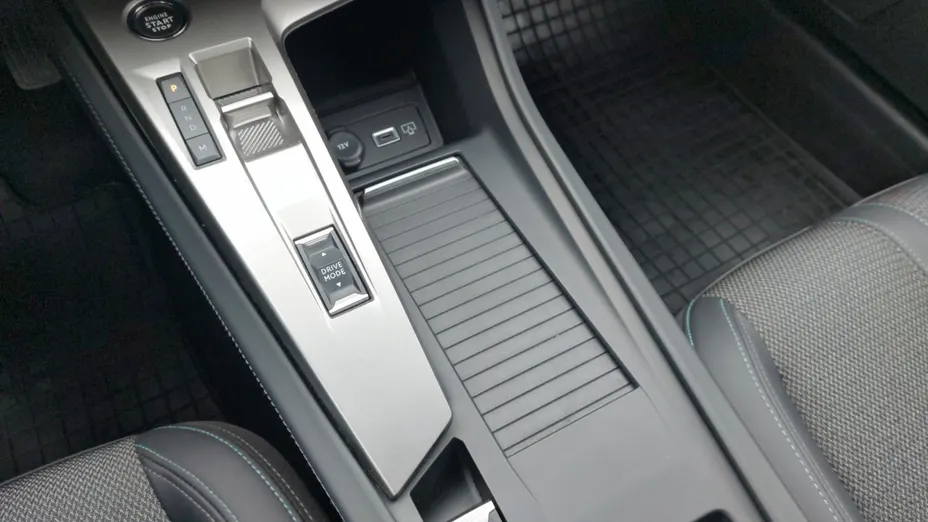 PEUGEOT 308 308 1.2 PureTech Allure S&S EAT8