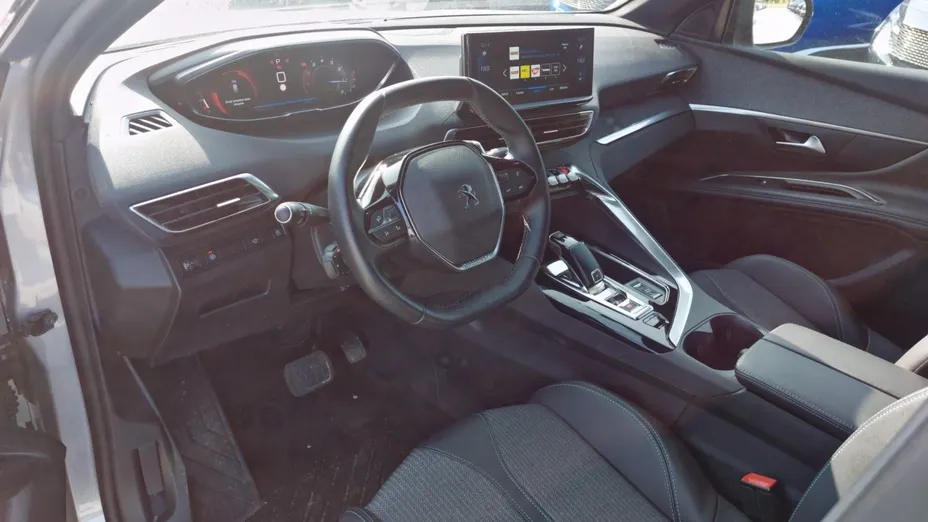 PEUGEOT 3008 3008 1.2 PureTech Allure S&S EAT8