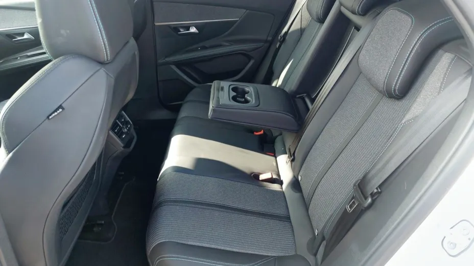 PEUGEOT 3008 3008 1.2 PureTech Allure S&S EAT8